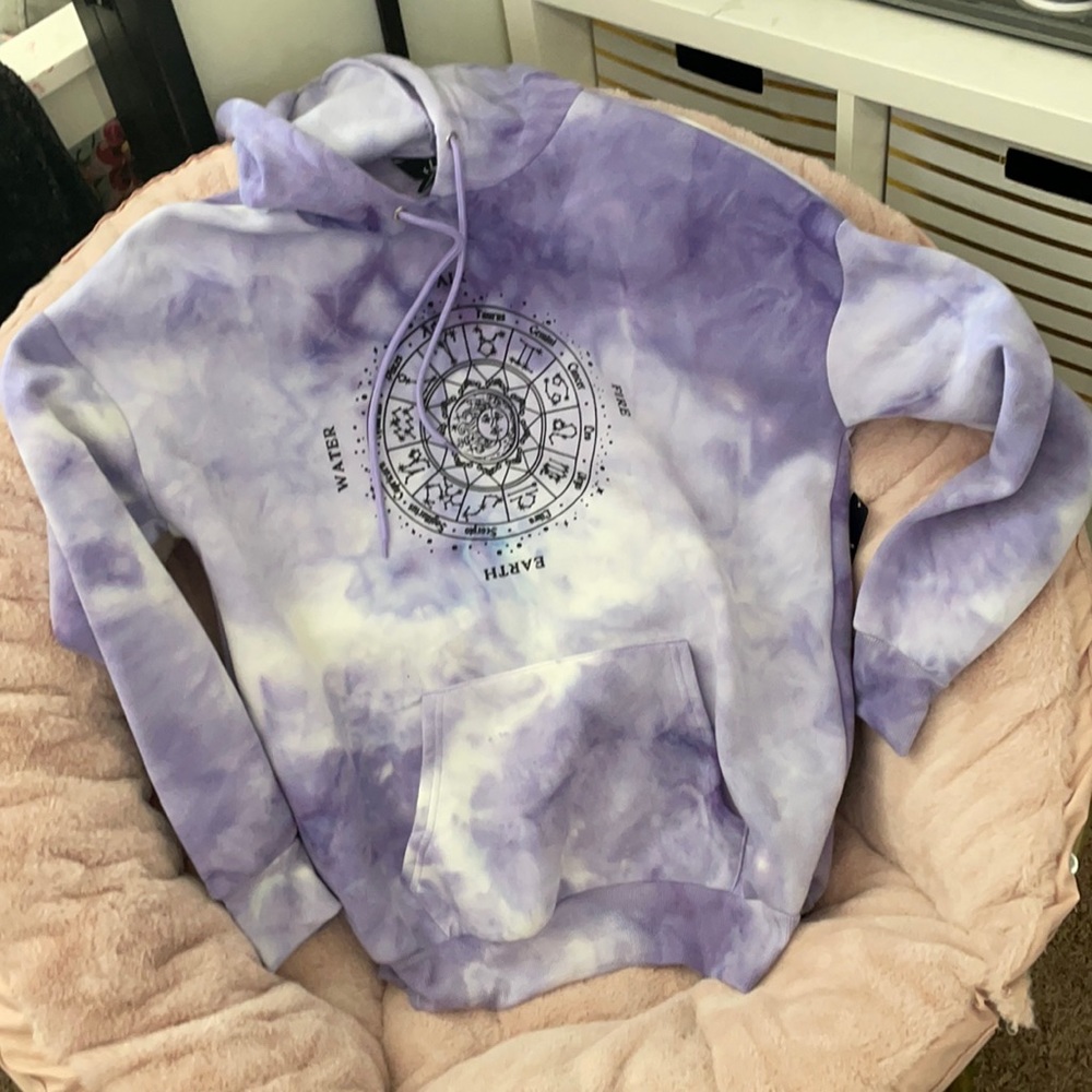 NWT Tie die Astrology hoodie